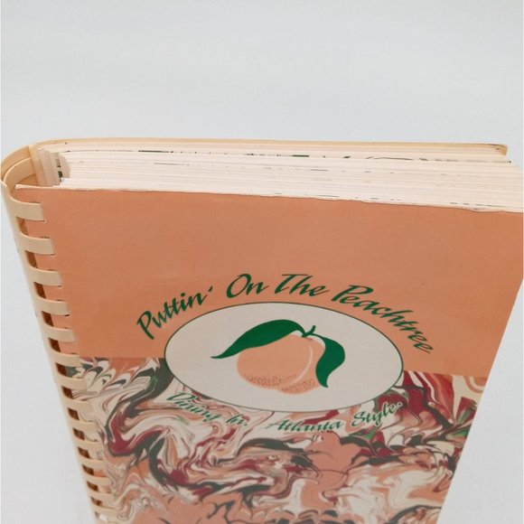 Puttin On The Peachtree CookBook Vintage Recipe Book DeKalb County Junior League - Picture 3 of 12